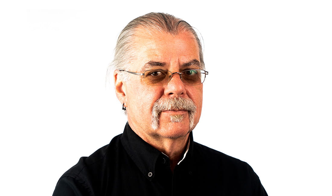 Headshot of John Mayer